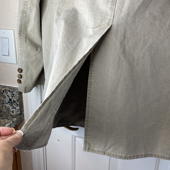 L.L. Bean Vintage Vintage L.L.Bean Coats 1912 Tan Pockets Inside Outside 42 tall - Picture 6 of 10